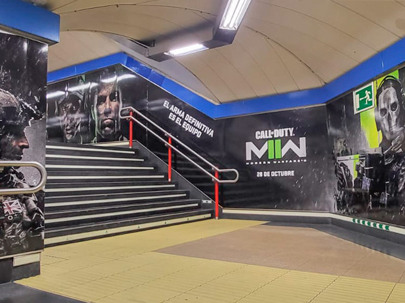 Publicidad de Call Of Duty en Metro Callao
