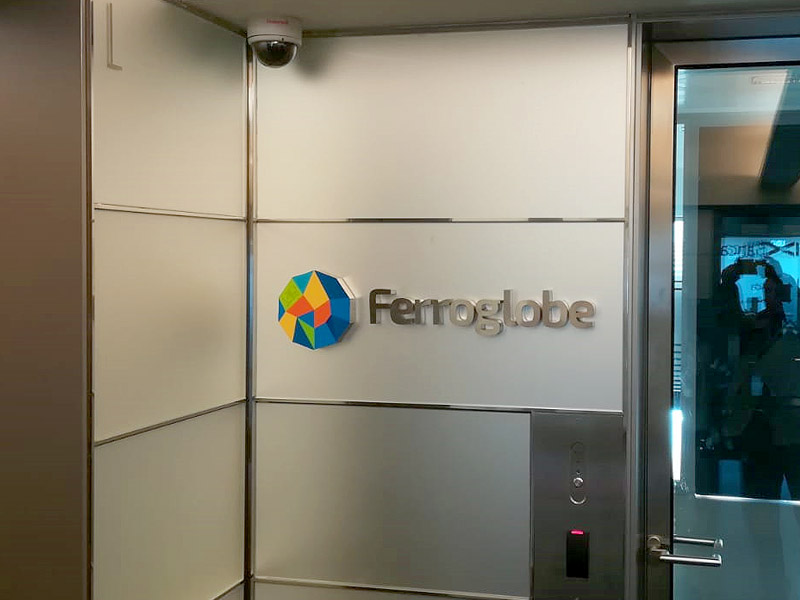 corpóreos metálicos para oficinas