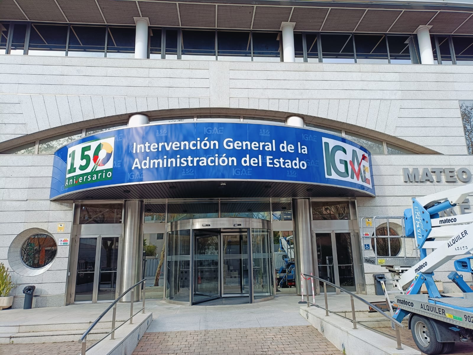 Cartelería de edificio