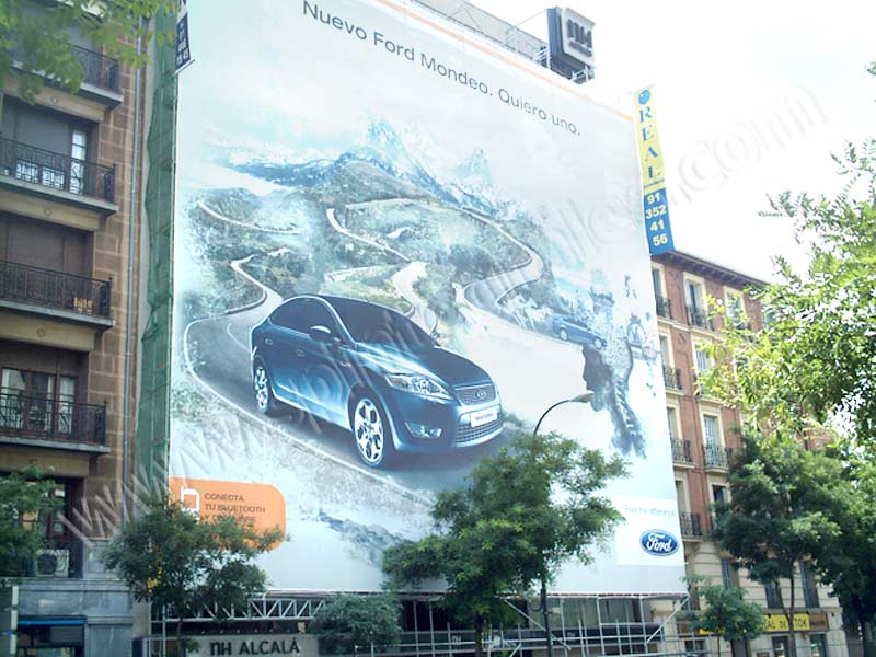 Publicidad en altura en fachadas
